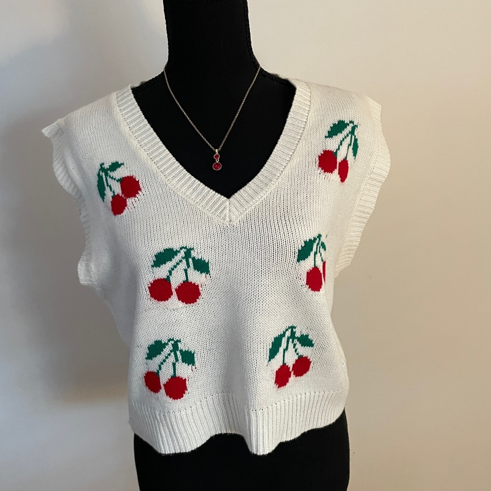 Cute!!! Cherry 🍒 Sweater Vest!